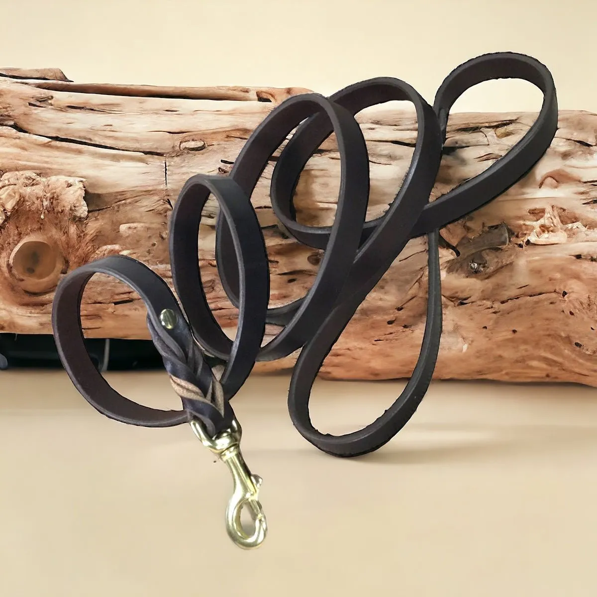 1.5" Wide Dog Collar with Stallion Size Nameplate