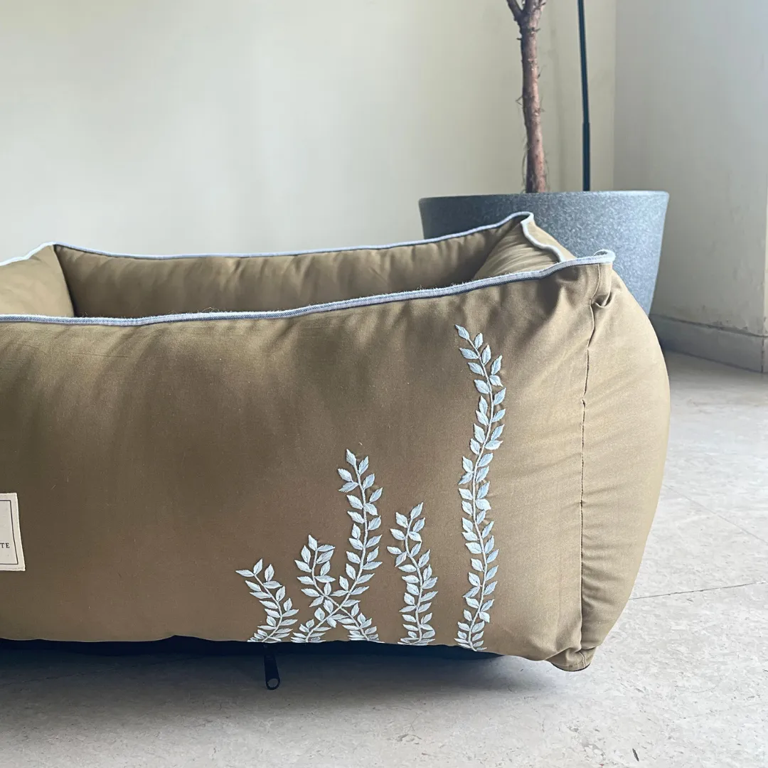 PoochMate Khaki & Blue Striped Wild Meadows Dog Bed